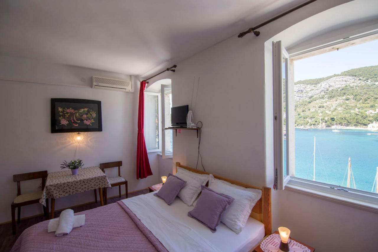 Komiža Apartment Riva 5 מראה חיצוני תמונה