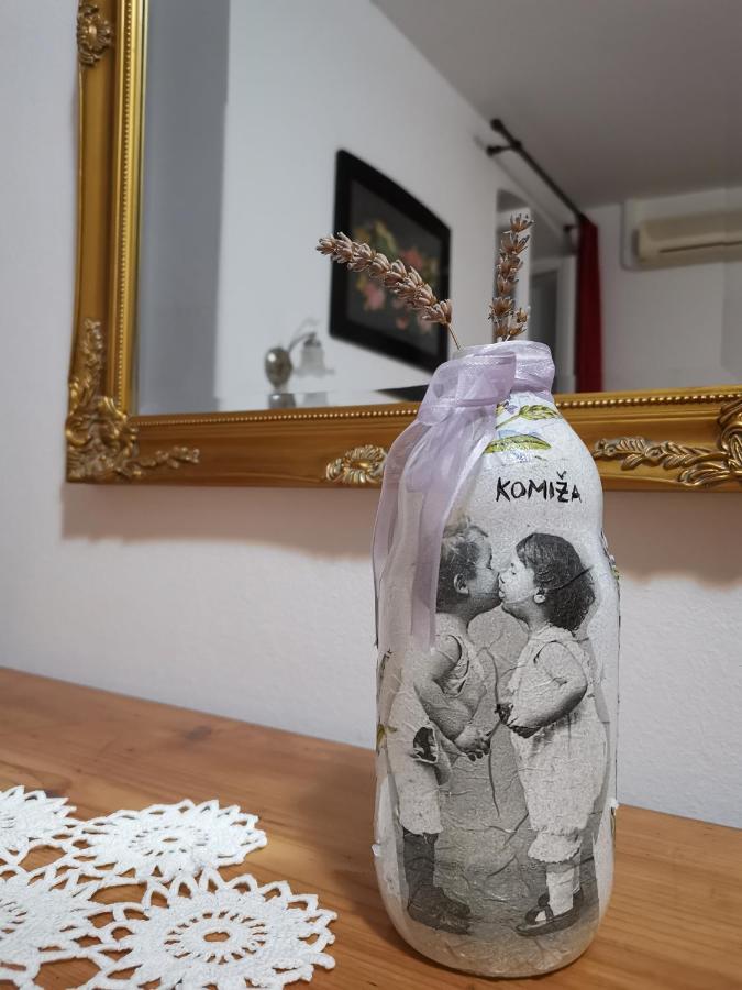 Komiža Apartment Riva 5 מראה חיצוני תמונה